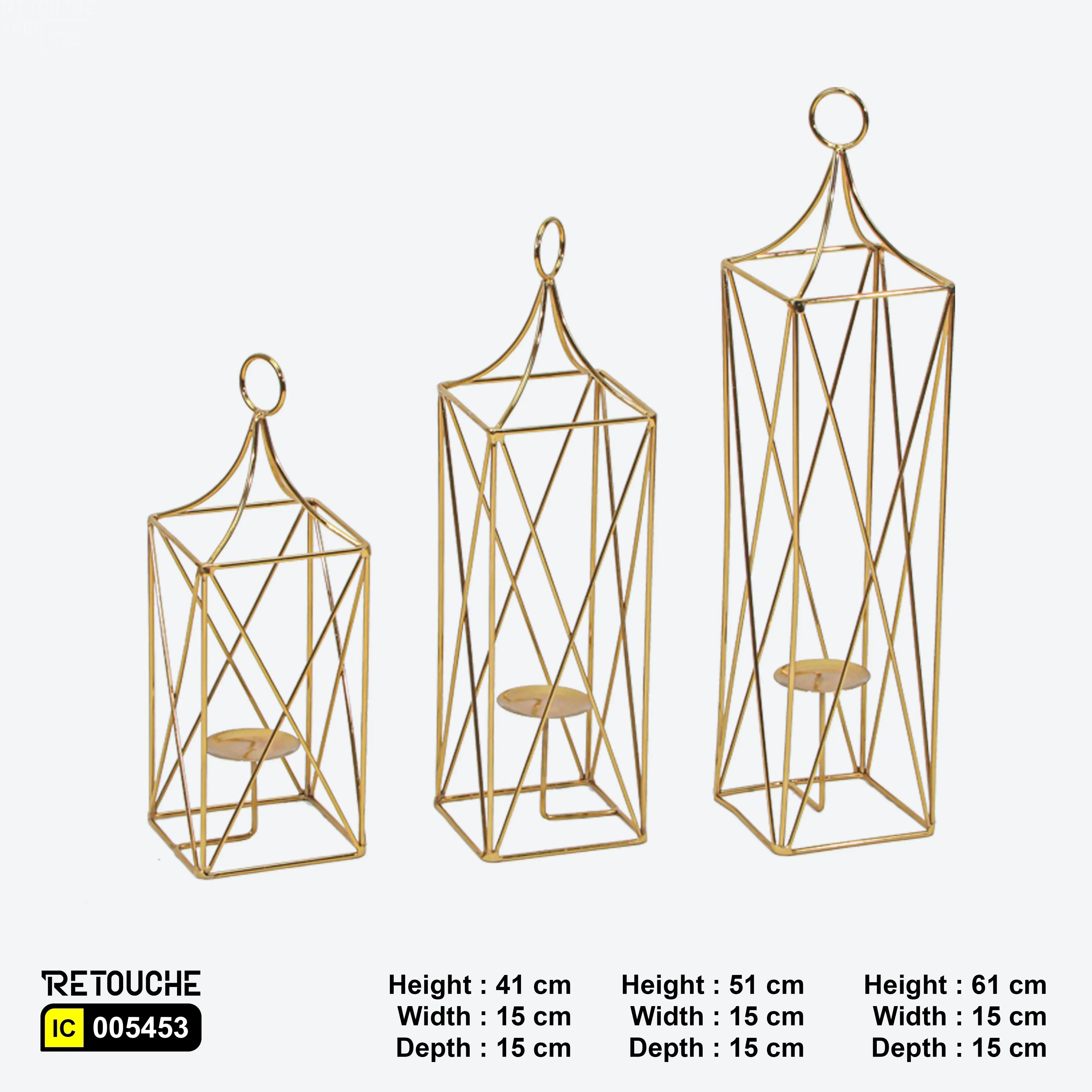 Decorative lantern set, Gold metal candle lanterns, Indoor and outdoor lanterns, Elegant home décor accents, Lanterns with candle holders
Modern decorative lantern set, Durable metal lanterns, Tabletop and hanging lanterns, Set of 3 gold lanterns, Stylish candle lanterns